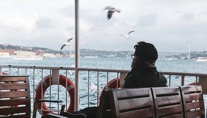 开云平台-英超球队季中高强度赛程负荷与表现关系研究，英超比赛分析