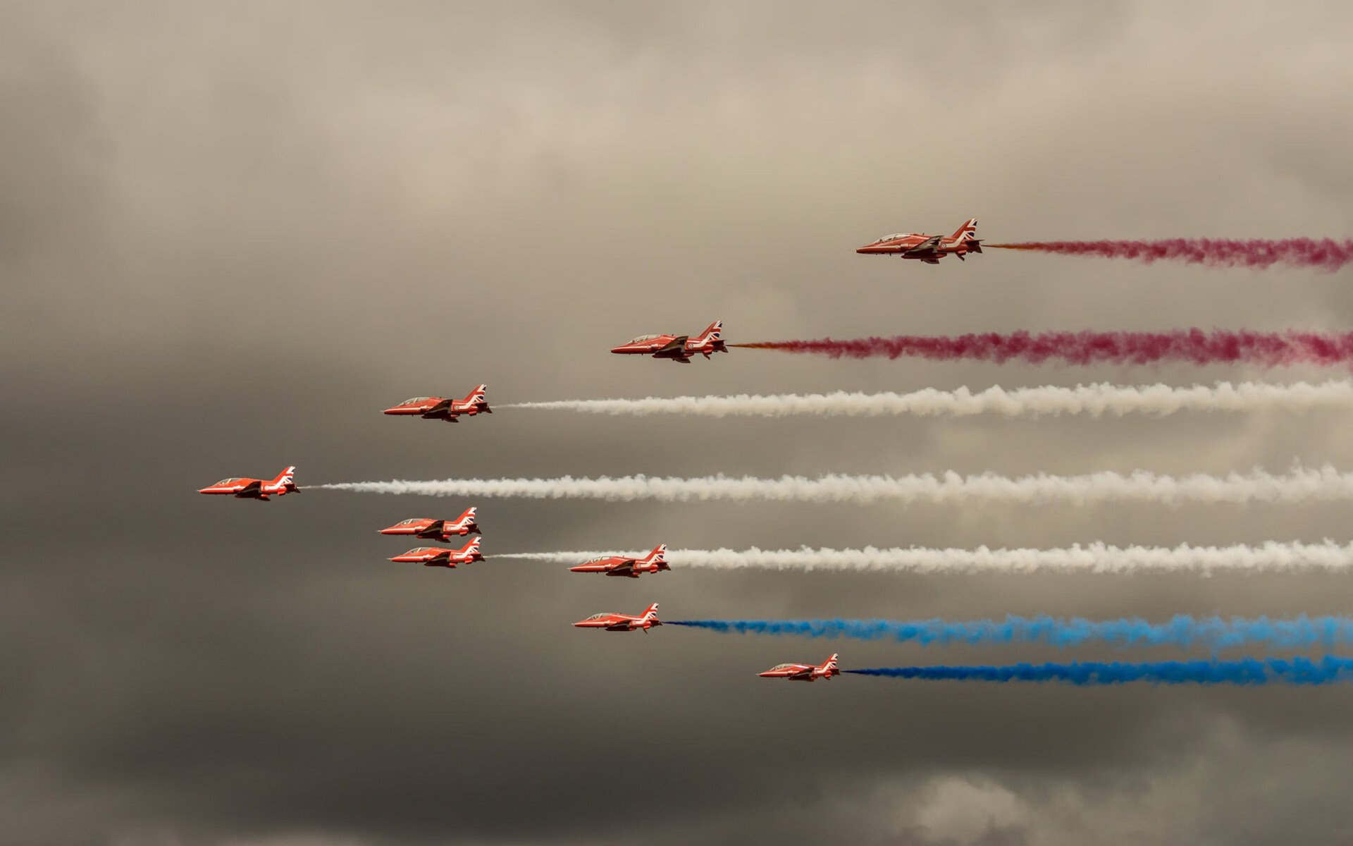 开云·Kaiyun网页版-滑雪世界杯，无畏选手征服冰雪世界，滑雪2020