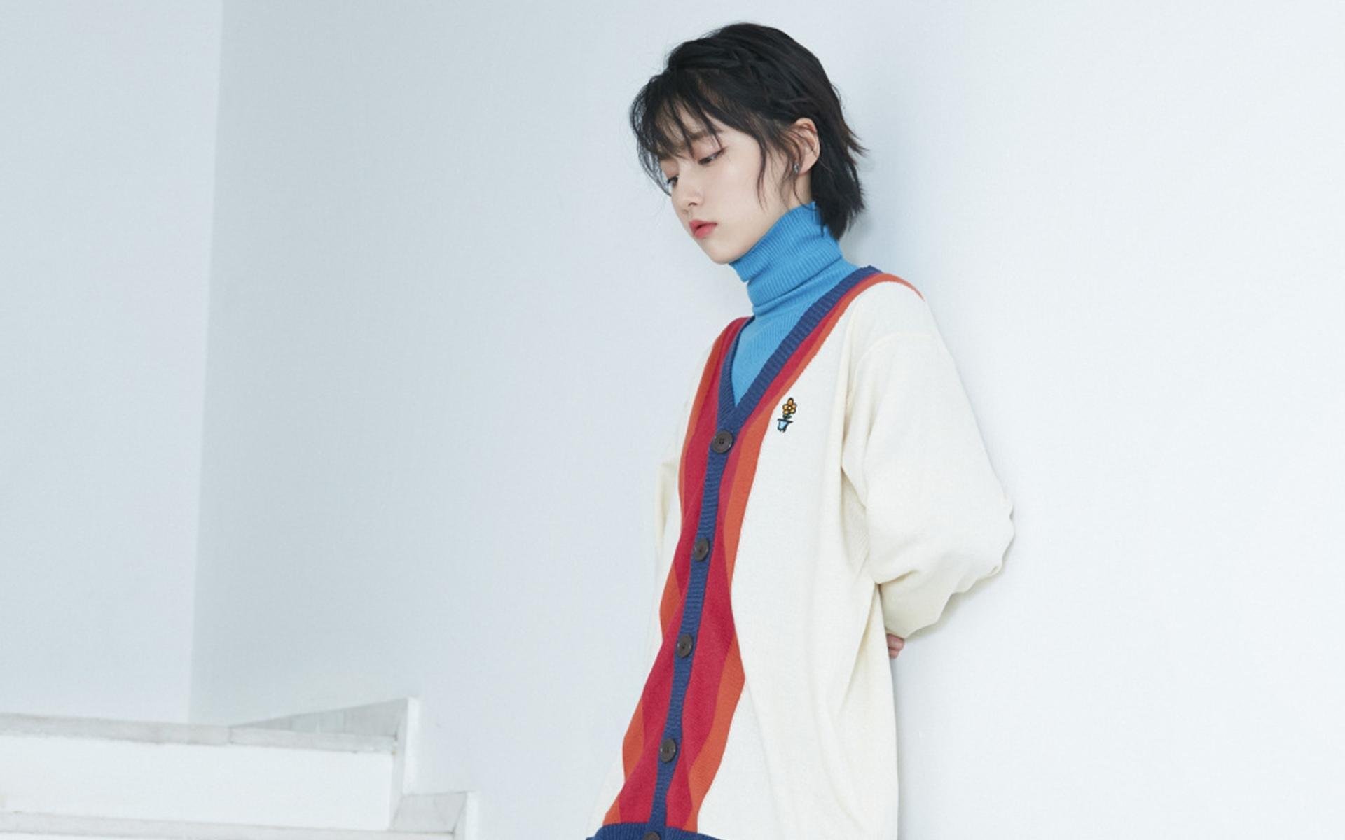 开云·Kaiyun网页版-雪太大，塞内加尔球员脚底打滑完成“冰上倒钩”，塞内加尔摔跤